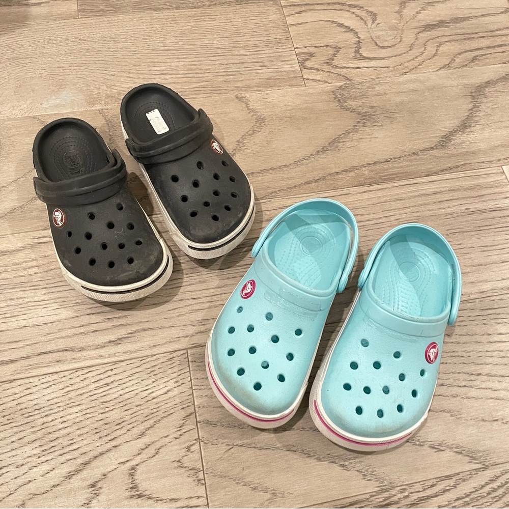 2 pairs of kids crocs sandals